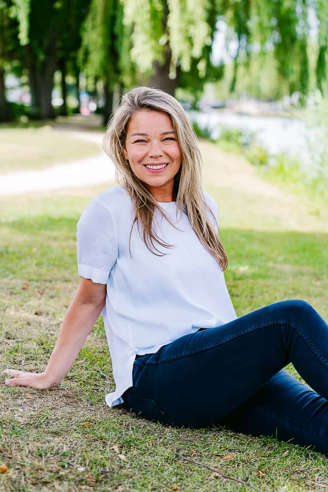 Personal-branding-fotos-en-netwerken-tijdens-de-fotowandeling Netwerk fotowandeling door de stad of de natuur. Tijdens de fotowandeling maken we personal branding foto's van je en kun je sparren en netwerken met like minded vrouwelijke ondernemers.